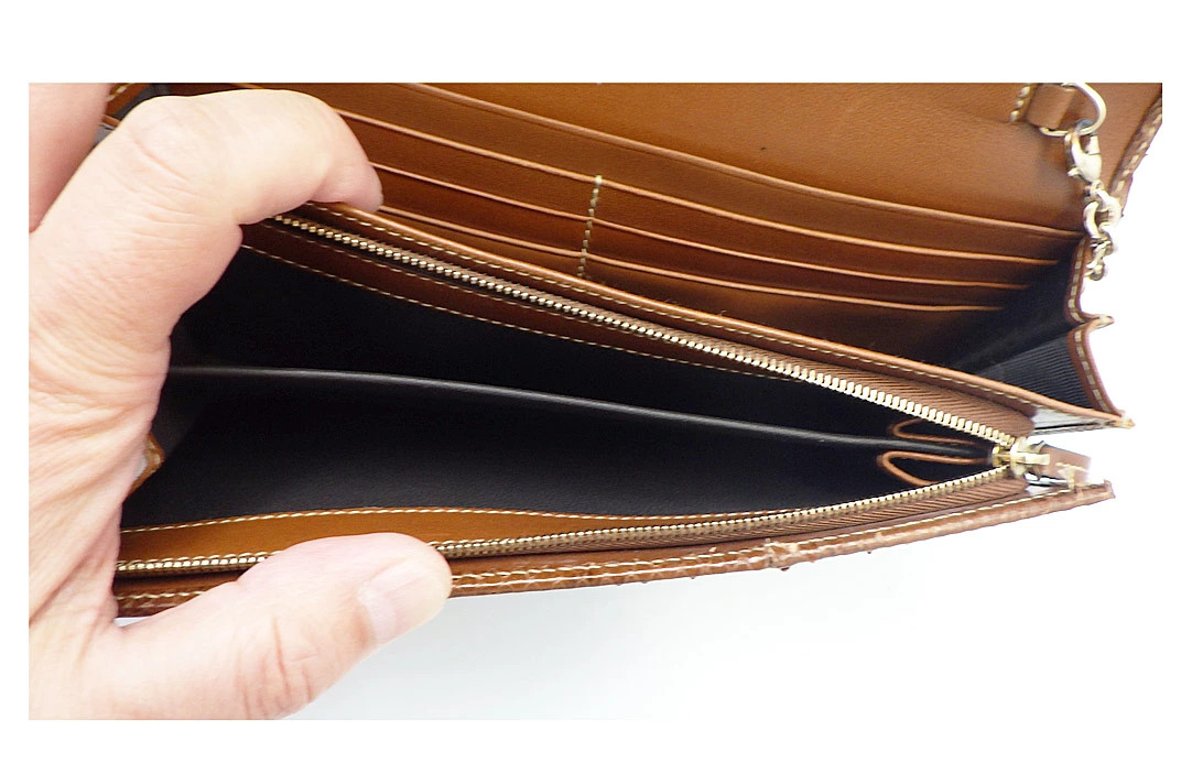 GUCCI Chain wall 170426 Python 5538 with outer bo… - image 8