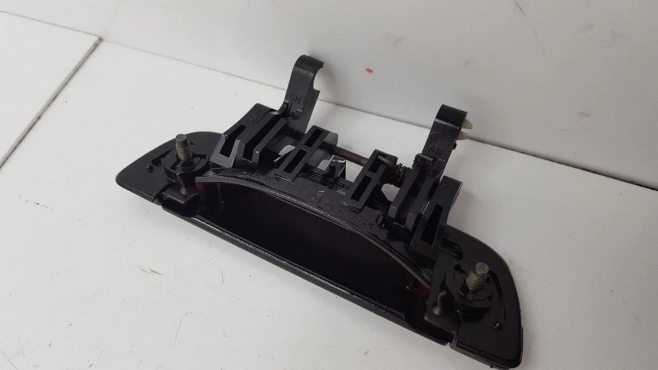 Дверная ручка наружная правая задняя для пассажира 2000 01 02 Suzuki Esteem - Изображение 2 из 2