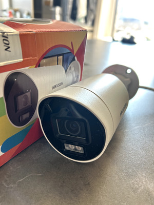 Hikvision DS-2CD2087G2H-LIU/SL   8MP IP-Kamera mit ColorVu & Live Guard (weiß)