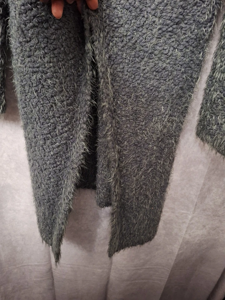 POL Fuzzy Duster Cardigan 毛衣 尺寸 M 开放 厚 毛茸 舒适 Lagenlook 灰色 波西米亚 — 第 3/4 张图片