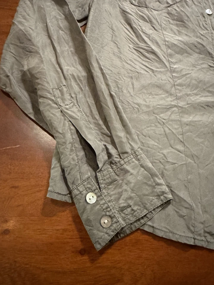 Gloria Vanderbilt Womens Green Long Sleeve 100% Silk Button up Shirt Sz S - Image 3 of 4