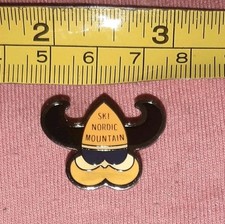 Vintage Ski Nordic Mountain Wisconsin Skiing Resort Viking Souvenir Lapel Pin