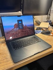 MacBook Air 15-inch M3 2023 10c GPU, 8GB RAM, 256GB SSD Midnight Blue