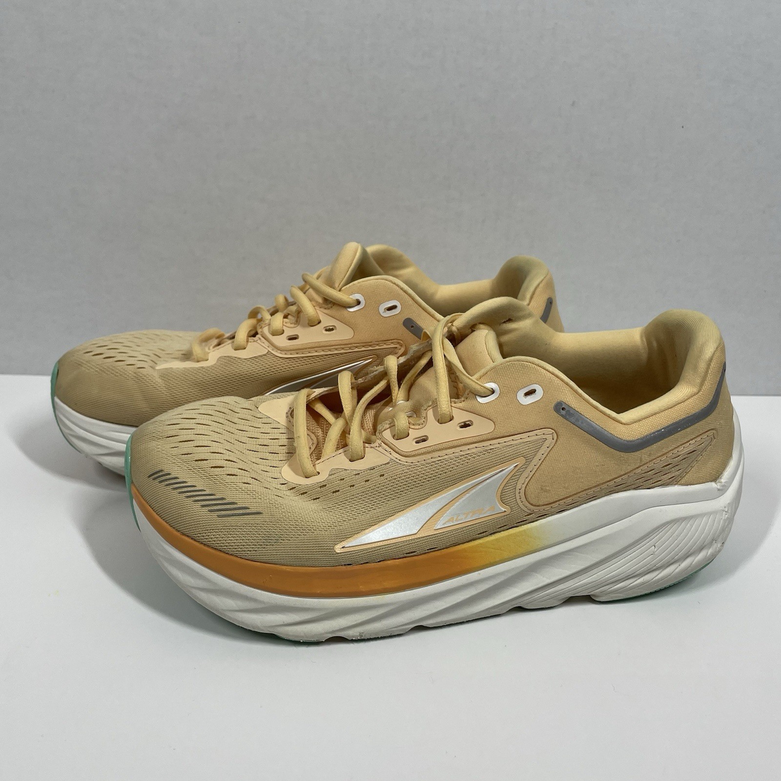 Altra Womens Via Olympus Road Running Shoes Size 10 US Yellow Athletic-image