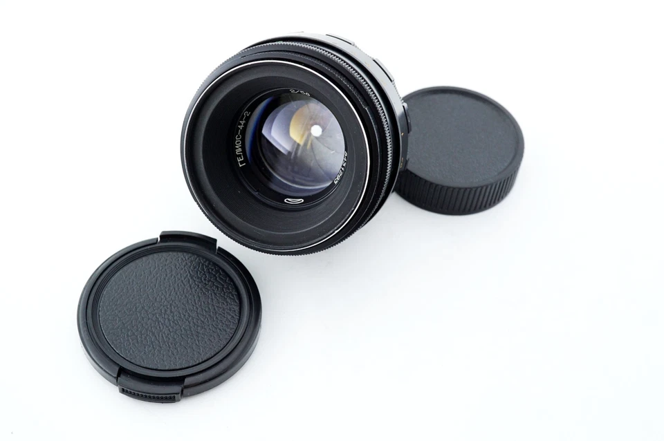 Type 5 BeLOMO Helios 44-2 58mm f/2 portrait lens M42 Mount King of Bokeh Biotar - Image 3 of 4