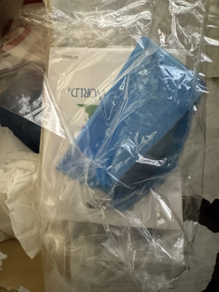 Muñeca de porcelana Walt Disney World Boy Mickey Mouse #9403FA Ashton Drake Foto 4 de 4