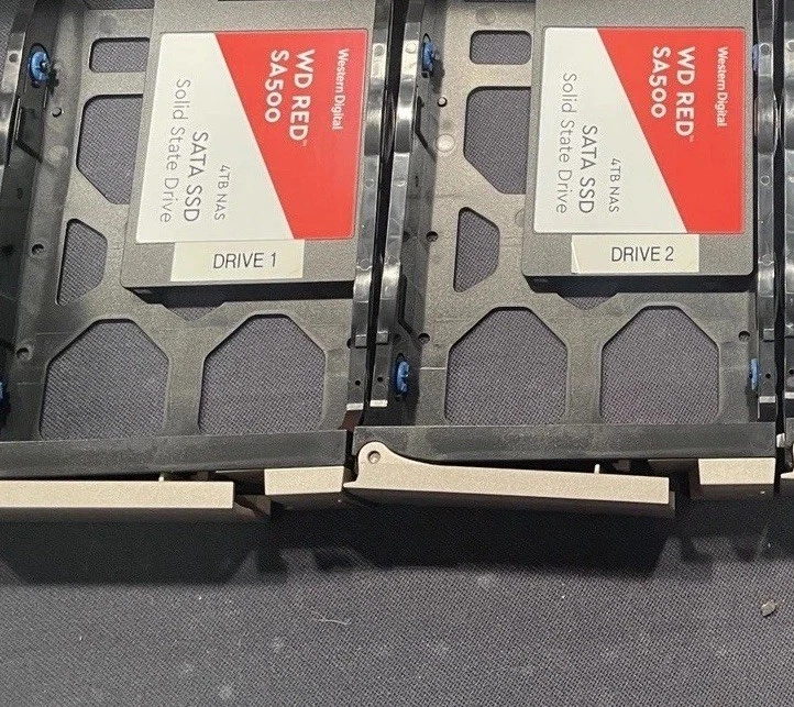 QNAP TVS-473 NAS 64GB RAM / 8TB SSD Drives, Quad Core - Image 3 of 4