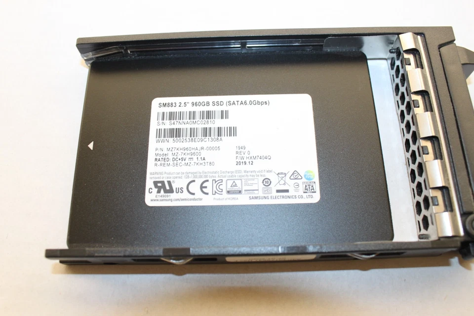 Fujitsu Primergy M4 M5 960GB SATA SSD SM883  99% ausgewiesene Rest Lebensdauer - Bild 2 von 4