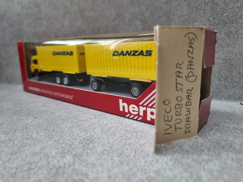 HERPA HO / 1:87 JOB LOT OF 2 X  VOLVO 1 X IVECO  TRUCKS . - Image 3 of 4