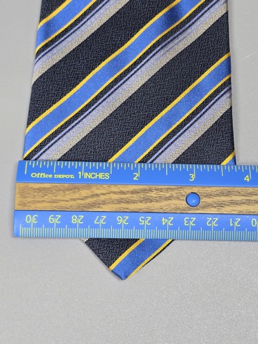 BURBERRY Men's 100% Silk Tie 3.75" x 58" Striped Navy Blue Yellow Made In Italy - Picture 8 of 10
