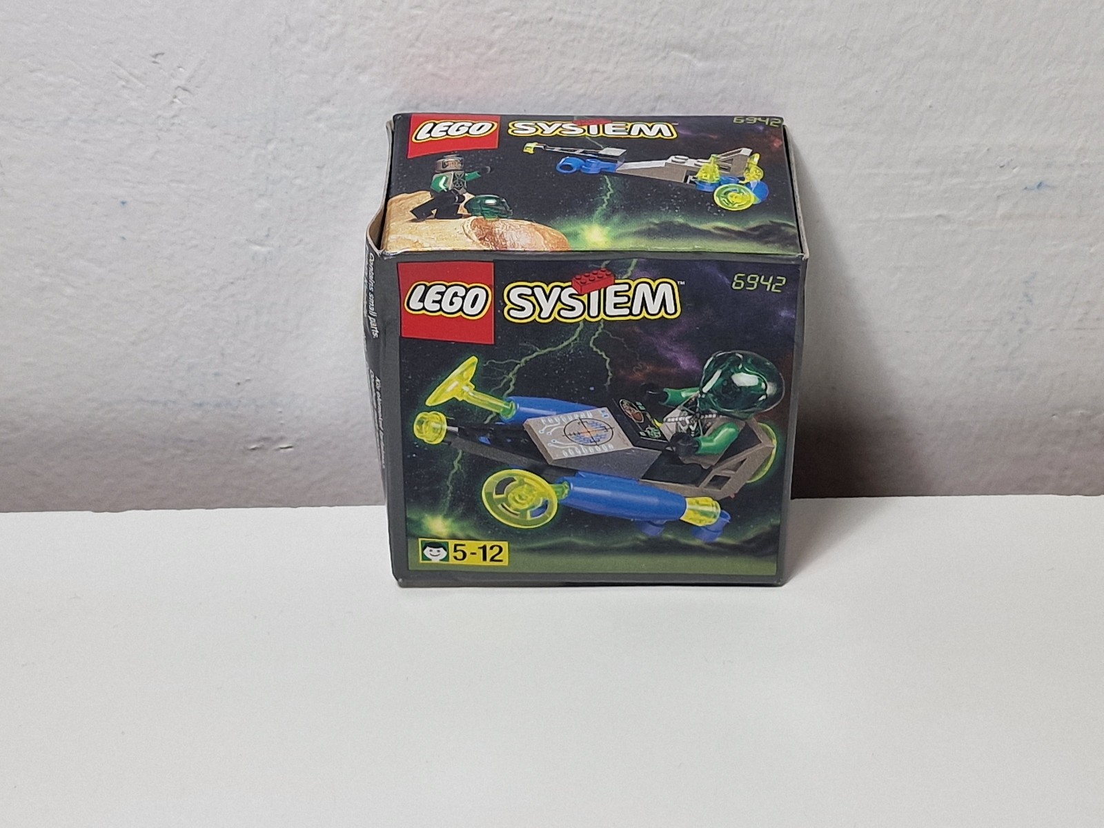 Lego vintage set System Space 6942 Zo Weevil, MISB, rare, new, sealed