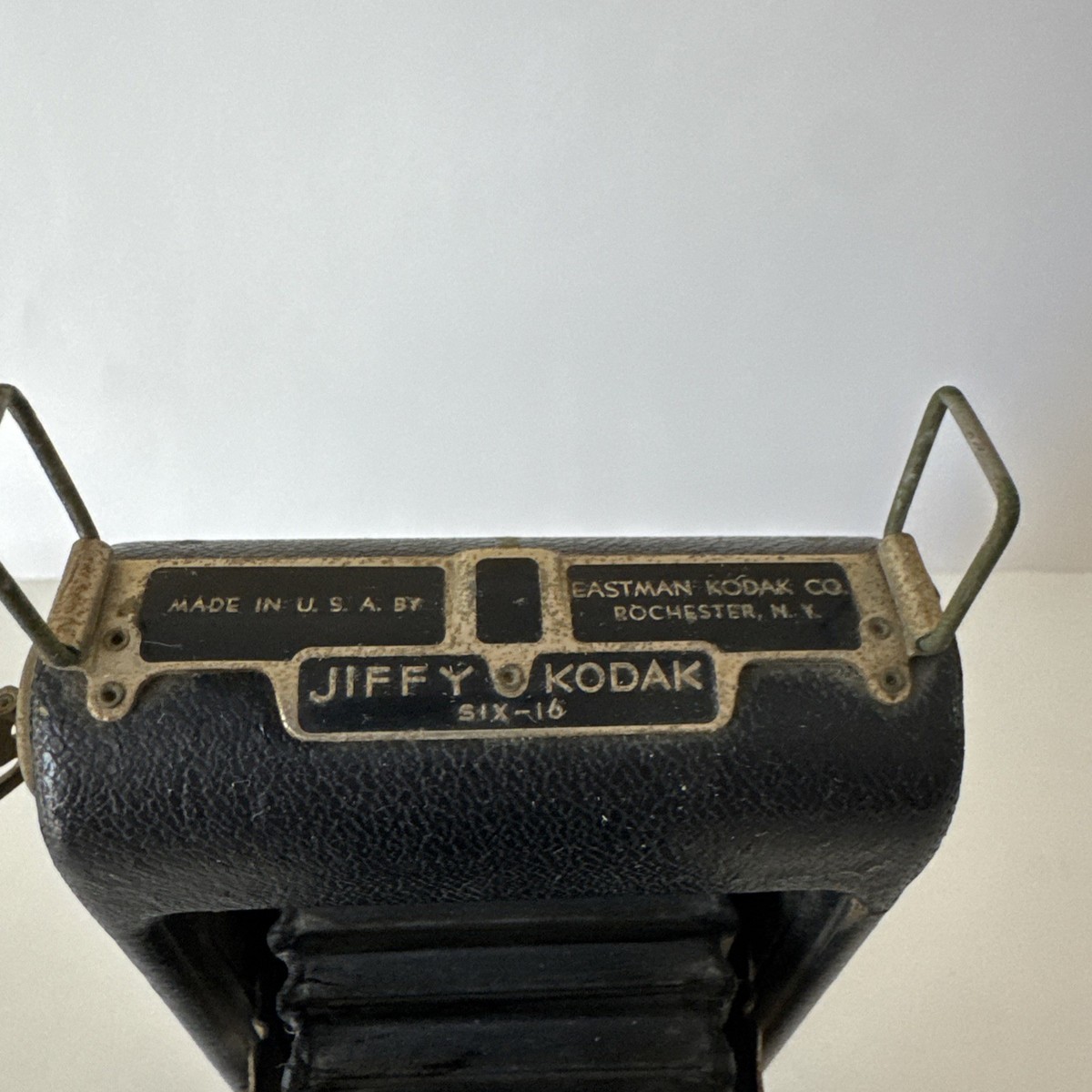 1933-1937 Kodak Jiffy Six - 16 Art Deco Bellows Camera w/Leather