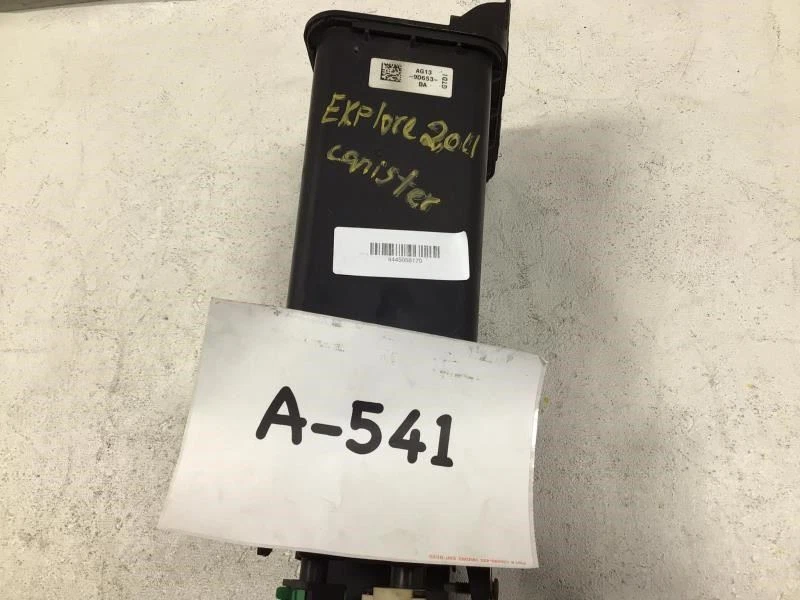 Ford Explorer XLT 2011 bote de vapor de combustible OEM+ Foto 4 de 4