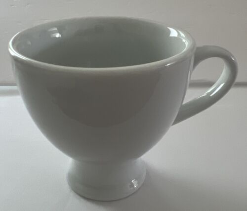 VGC Crate & Barrel White Espresso Demitasse Cup Mug. Size is 4 oz 3” Tall