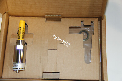 VAISALA DRYCAP Dewpoint Transmitter DMT142 with cable lead new fedex or dhl