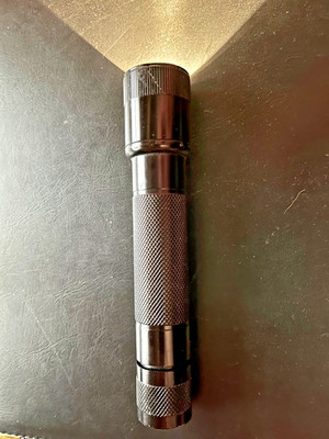 Vintage Laser Products  SureFire 9P  Tactical Duty EDC Flashlight