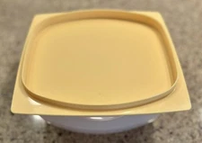 New Tupperware CheeSmart Square Cheese Smart Container Keeper Free Ship