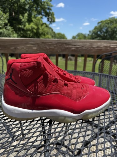 Air Jordan 11 Retro Win Like 96 Red-Size 11.5-Basketball Shoes Used No Laces