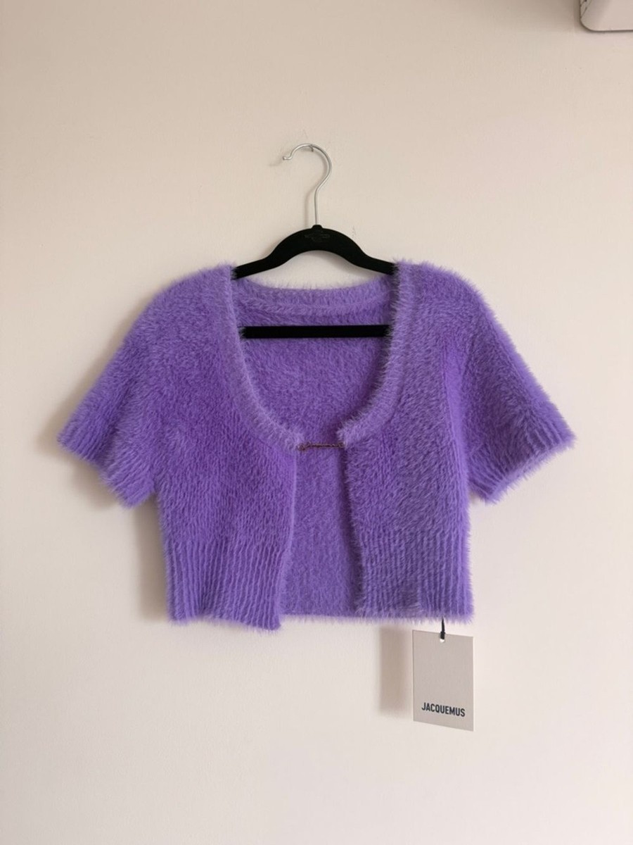 Jacquemus La Maille Neve Purple Fuzzy Crop Cardigan Gold Charm FR