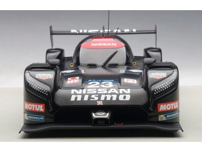 1/18 Nissan GT-R LM Nismo 2015 Test Car #23 Model Car By Autoart