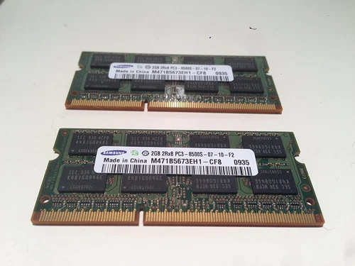 Samsung Notebook Ram: 2x2GB M471B5673EH1-CF8