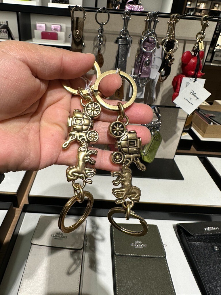 NWT Coach Metal Horse and Carriage Valet Brass Bag Charm Keychain Key