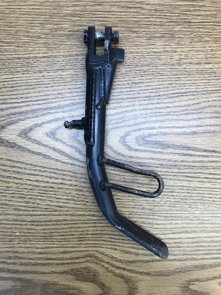 SUZUKI GSX250R 2018-2022 SOPORTE LATERAL PIEZA # 42310-20K10 Foto 4 de 4