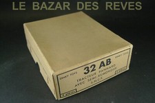 DINKY TOYS FRANCE.  Boite vide de 3 pièces distributeur pour  PANHARD SNCF 32 AB