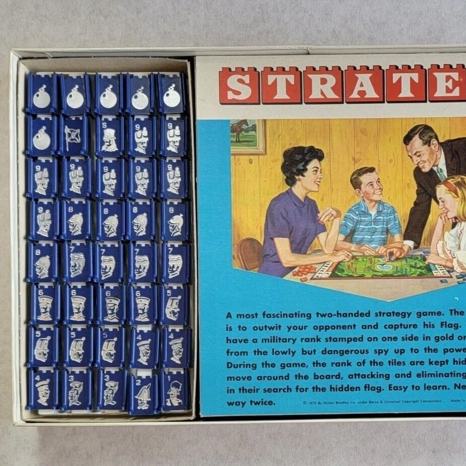 Vintage 1977 Stratego Board Game Milton Bradley Complete Strategy Game - Image 2 of 4