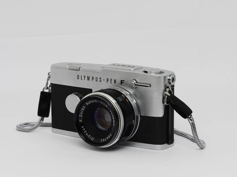 Olympus Pen FT Halbformatkamera mit 38 mm f/1,8 Objektiv - Bild 3 von 4