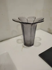 PURPLE GLASS VASE IN THE STYLE OF FIRE AND LIGHT IT STAND FIVE AND A HALF TALL