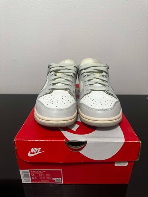 Nike women s Dunk Low 'Light Bone' sz. 11 womens/sz 9.5 mens (Pre-Owned)