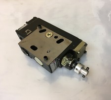 BUCHER LP08M3J25 K-0M18G12/25 LU08SKE-0M18 Płyta pośrednia zaworu hydraulicznego