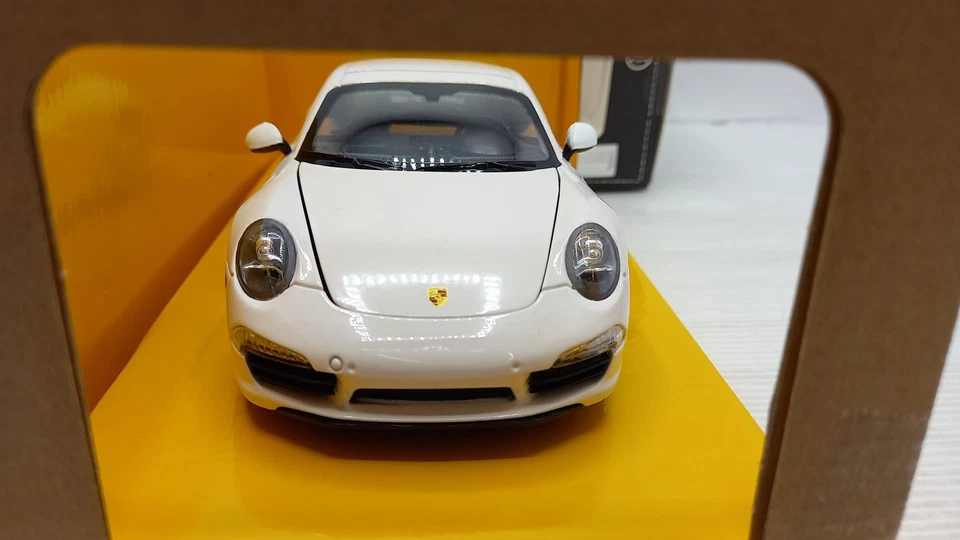 RAS56200WH Rastar Porsche 911 Carrera S 1/24 - Immagine 2 di 4