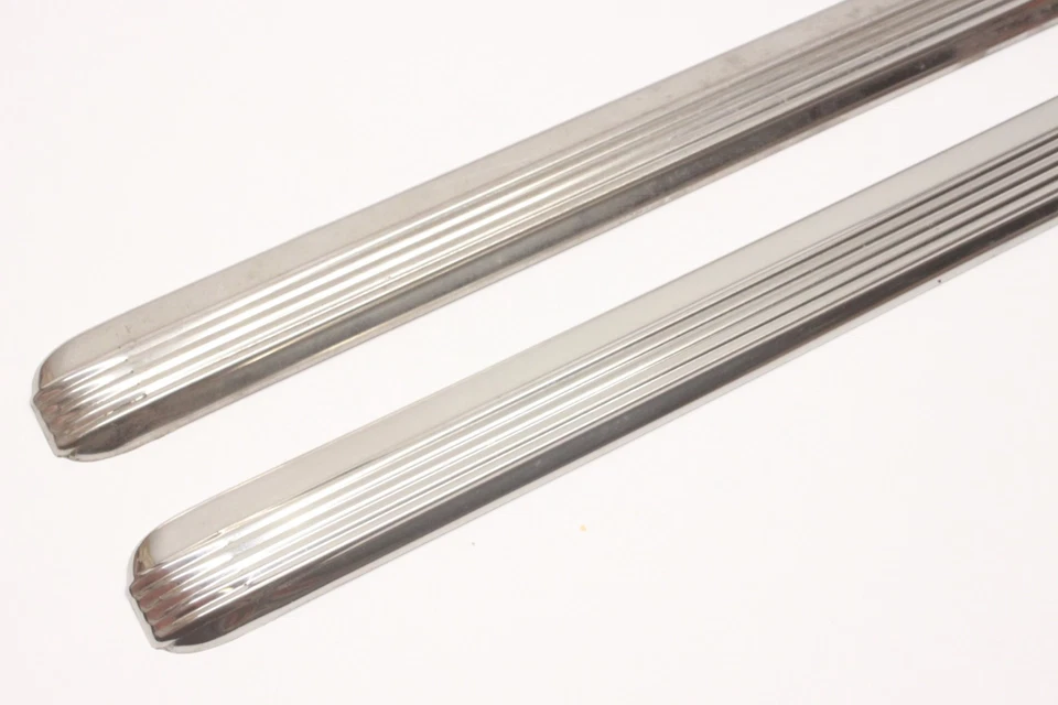 Lote de 2 NOS 1942-48 Chevrolet Fleetline guardabarros delantero moldura de acero inoxidable LH Foto 2 de 4