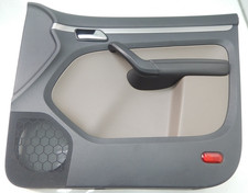 VW TOURAN 1T / TÜRVERKLEIDUNG TÜR VERKLEIDUNG / vorne rechts / Leder (CO113)