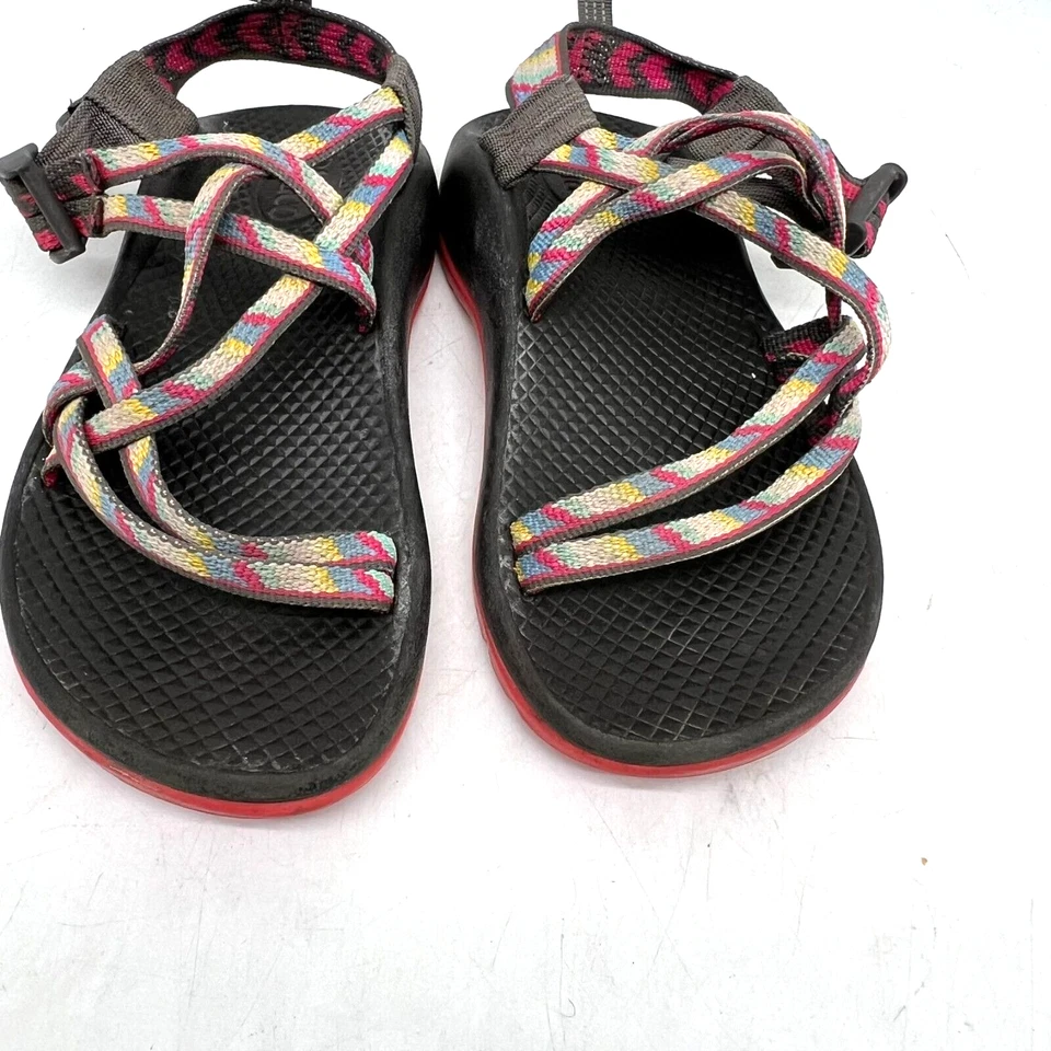 Сандалии Chaco классические с ремешком петля детские размер 2 черные/фиолетовые - Изображение 2 из 4