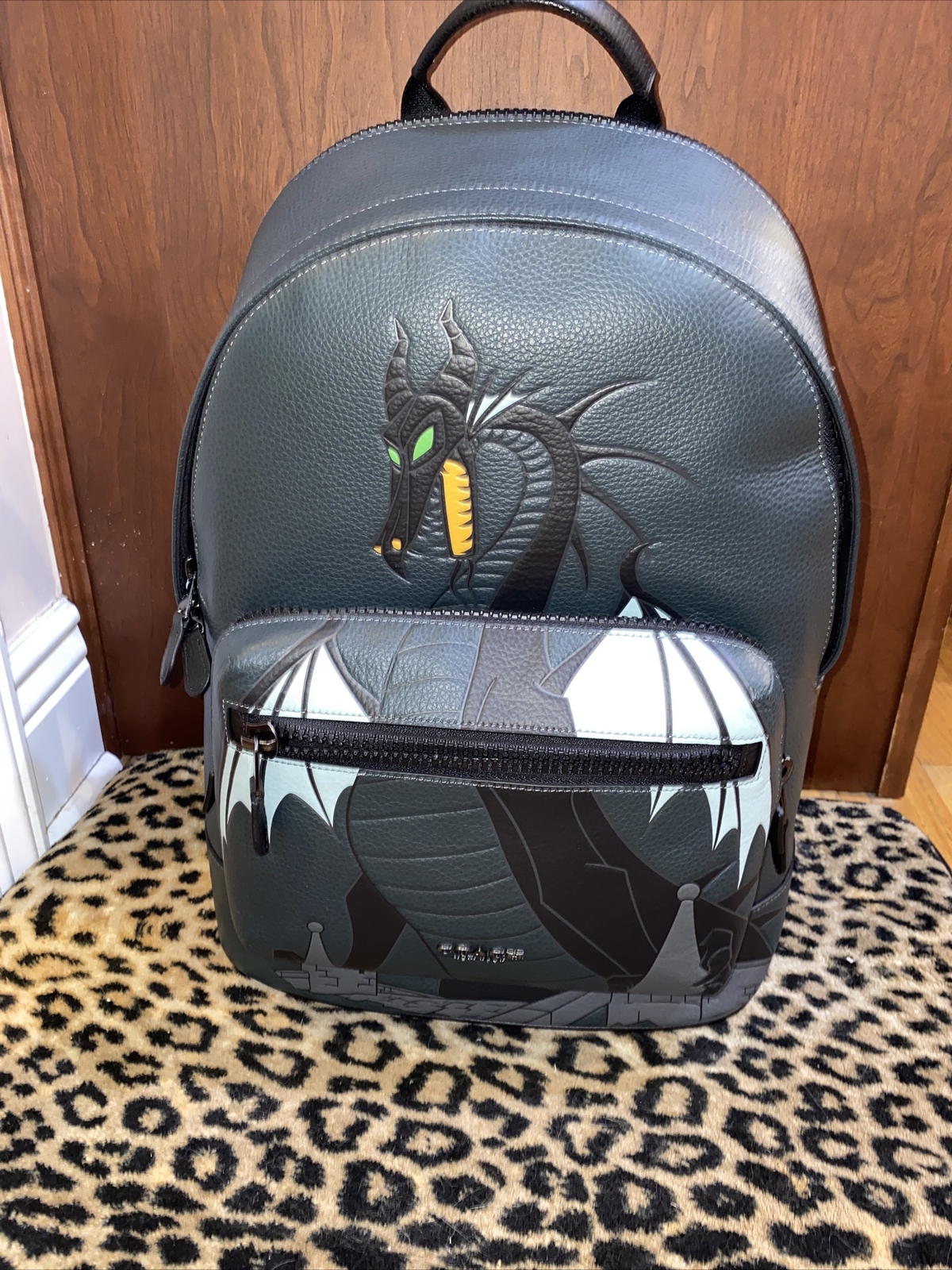 高い素材 マレフィセントドラゴン バックパック コーチ リュック