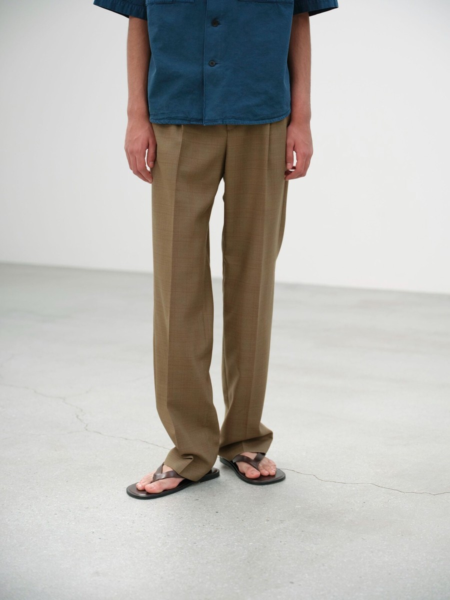 パンツ AURALEE BLUEFACED WOOL TWO-TUCK SLACKS BLUEFACED WOOL TWO-TUCK SLACKS - AURALEE Official Website