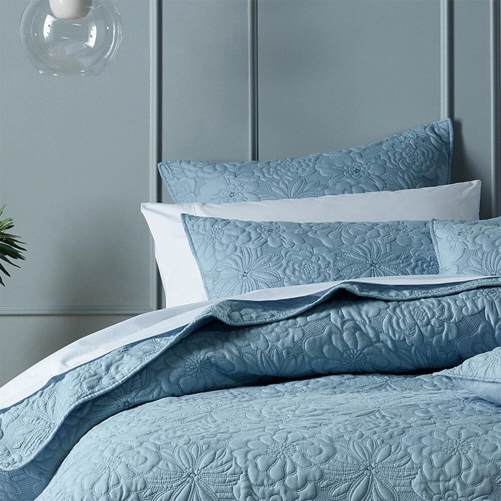 Sabrina bed set deals