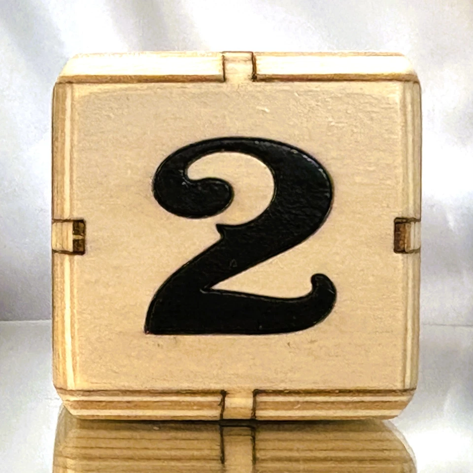 Dapper Duck - Classical Quack Strategy - Backgammon Doubling Cube 36mm - Image 2 of 4