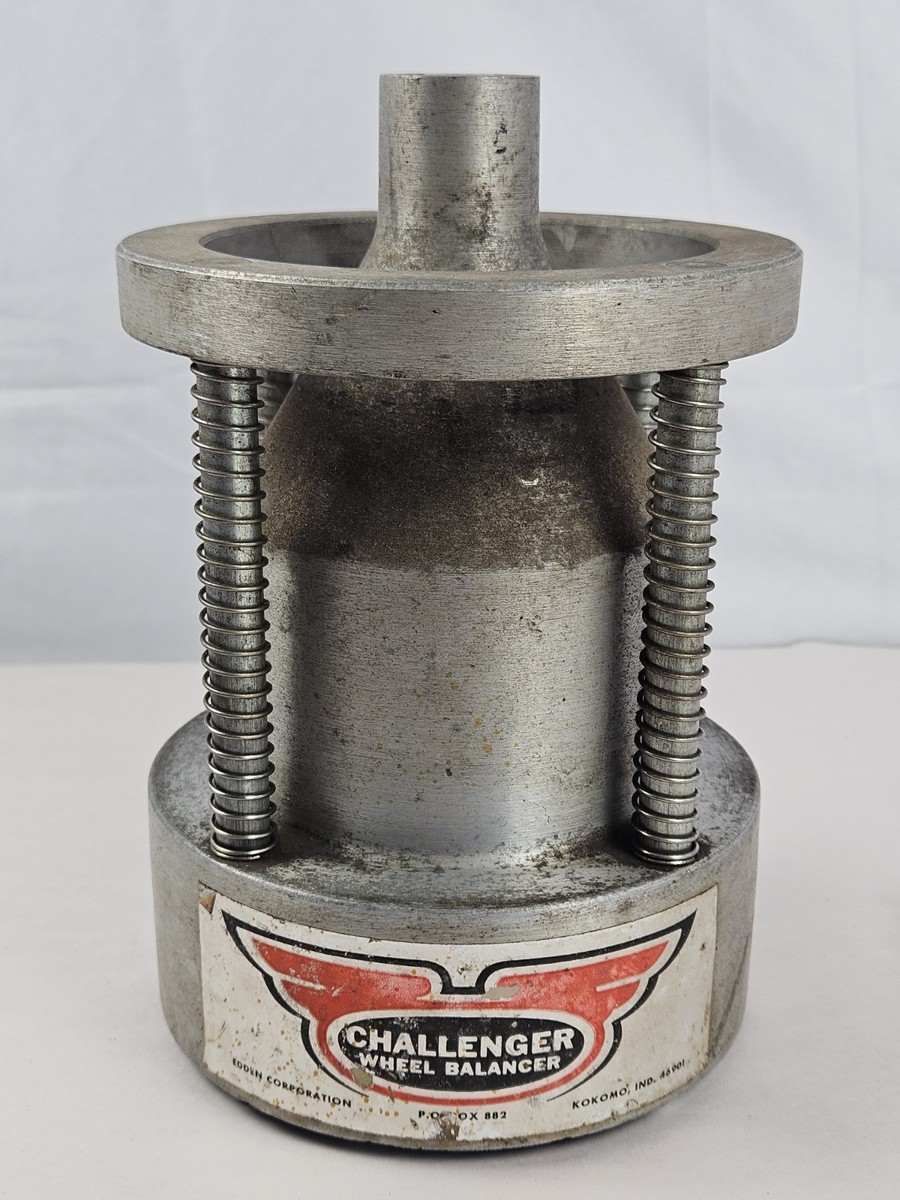 Vintage Edden Co. Challenger Portable Automotive Wheel Tire Bubble