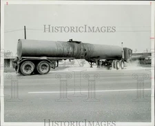 1976 Press Photo Transport Company tanker exceeding speed limit in Houston.