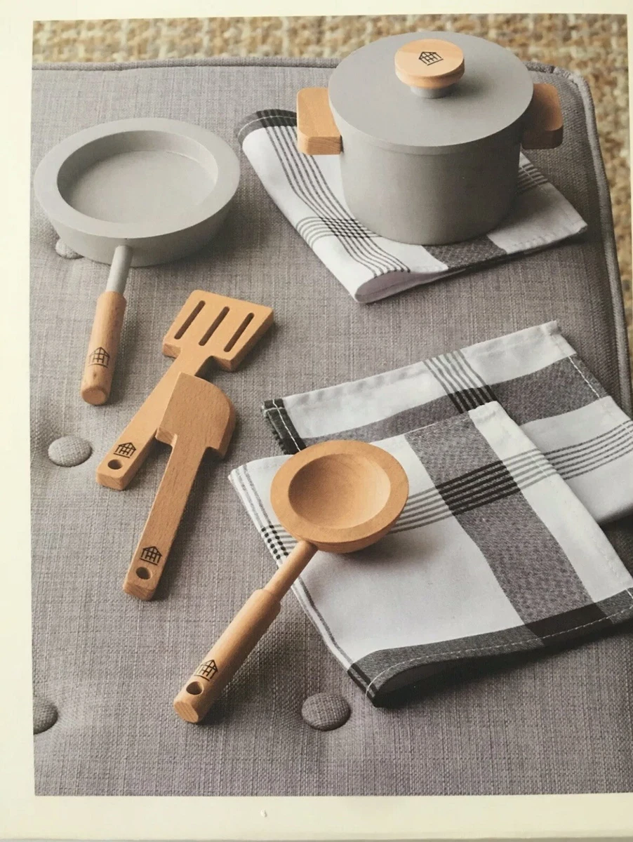 Hearth & hand toy top kitchen