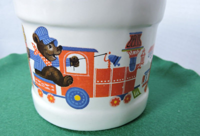 Hager #274 USA crock it has a circus train around it Planter or nursery