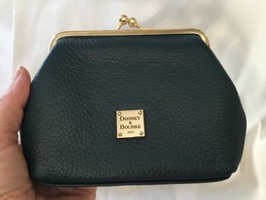 dooney and bourke coin pouch