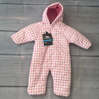 Trespass Gismo Skianzug | Baby Schneeanzug | Soft Pink Kariert | Größe 6-12 Monate | Neu mit Etikett