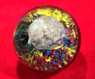 ANTIQUE CA 1880S GLASS TARGET BALL WITH LEAD DISK MARKED "AO" FOR ANNIE OAKLEY