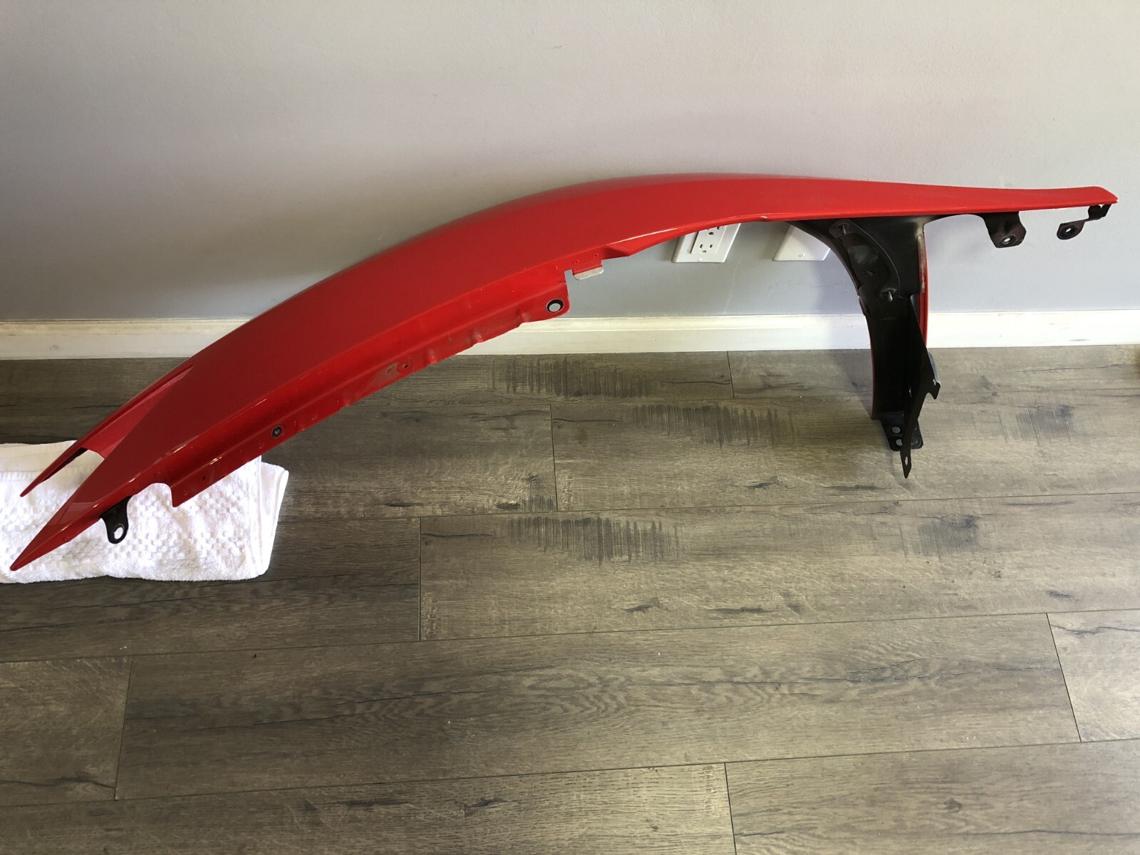 LAMBORGHINI AVENTADOR PASSENGER RIGHT SIDE FENDER OEM 470821022B