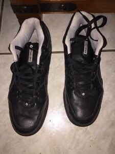 g unit sneakers black